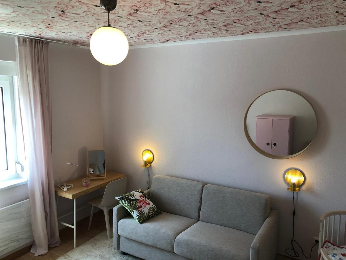 Altstadt Naehe 7 Min Fussweg Ueber Alte Maibruecke Zu Pension Mit Balkon & Garten, Ideal For Long Stay, Relocation Ochsenfurt Exterior foto