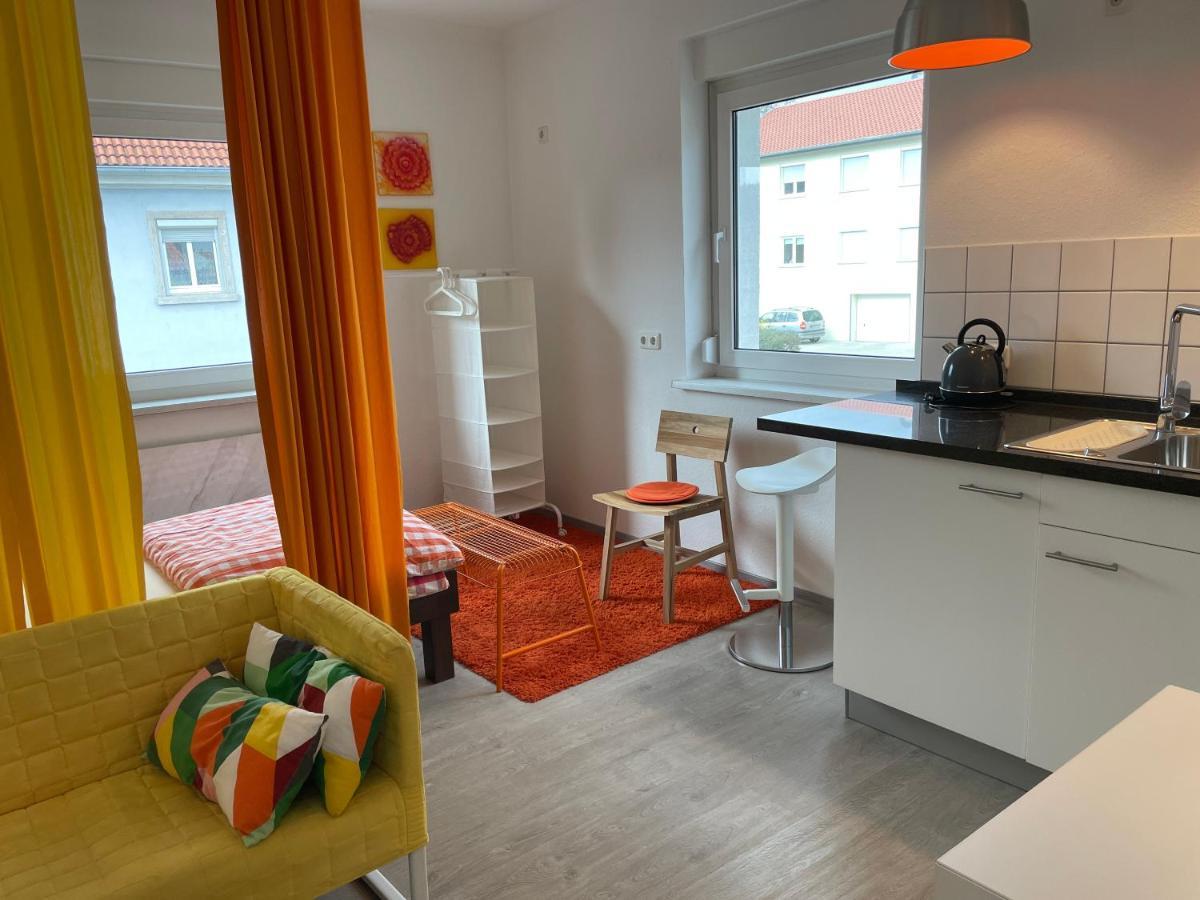Altstadt Naehe 7 Min Fussweg Ueber Alte Maibruecke Zu Pension Mit Balkon & Garten, Ideal For Long Stay, Relocation Ochsenfurt Exterior foto